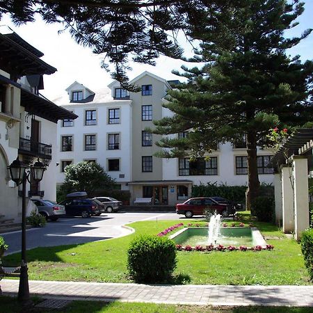Hotel Y Apartamentos Arias นาเวีย ภายนอก รูปภาพ