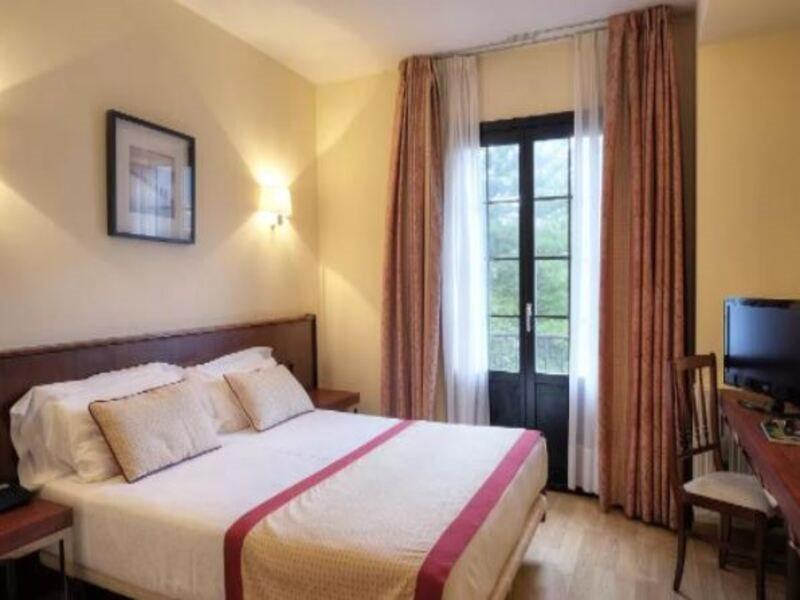 Hotel Y Apartamentos Arias นาเวีย ภายนอก รูปภาพ