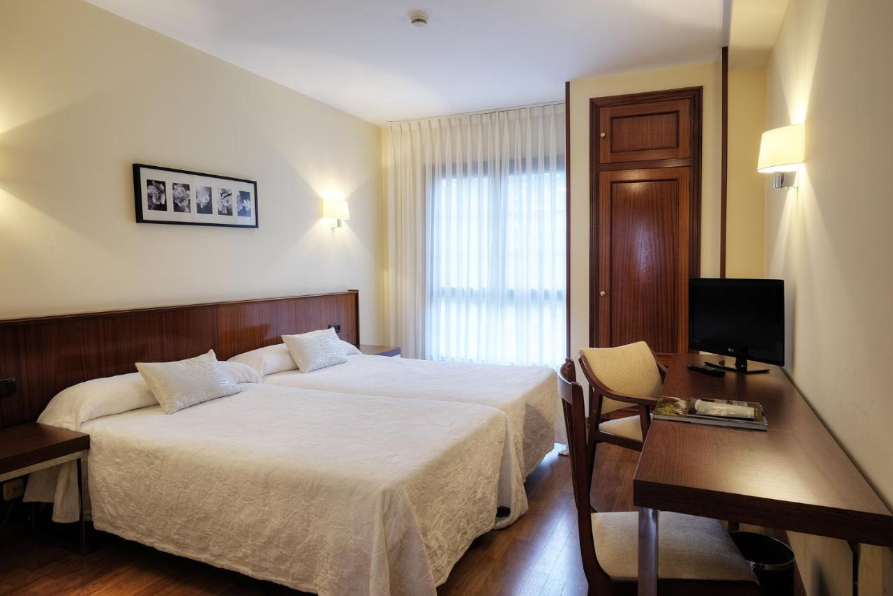 Hotel Y Apartamentos Arias นาเวีย ห้อง รูปภาพ
