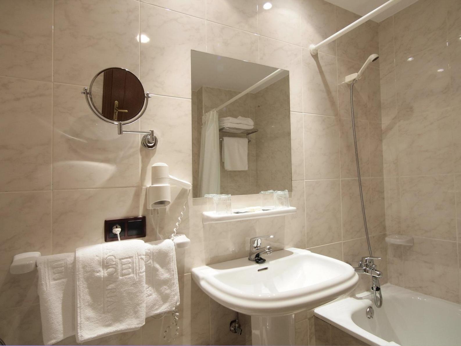 Hotel Y Apartamentos Arias นาเวีย ภายนอก รูปภาพ